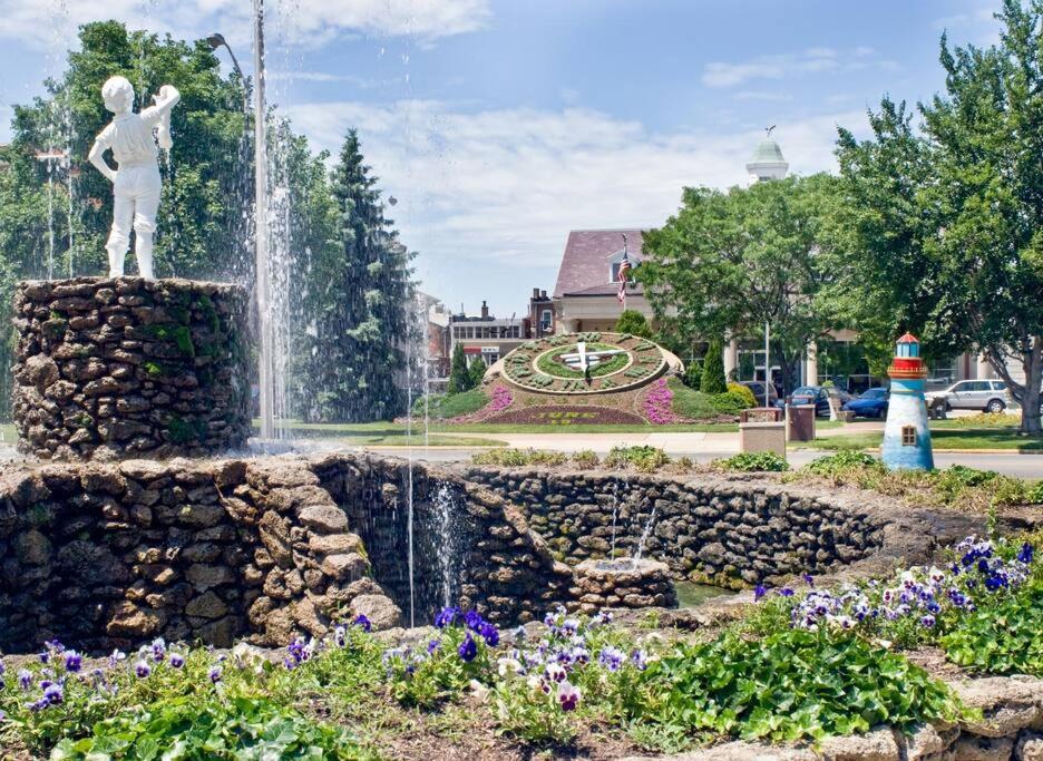 Fiesinger House - Private 3-Bd Unit In Historic Home, Downtown Sandusky Exteriér fotografie